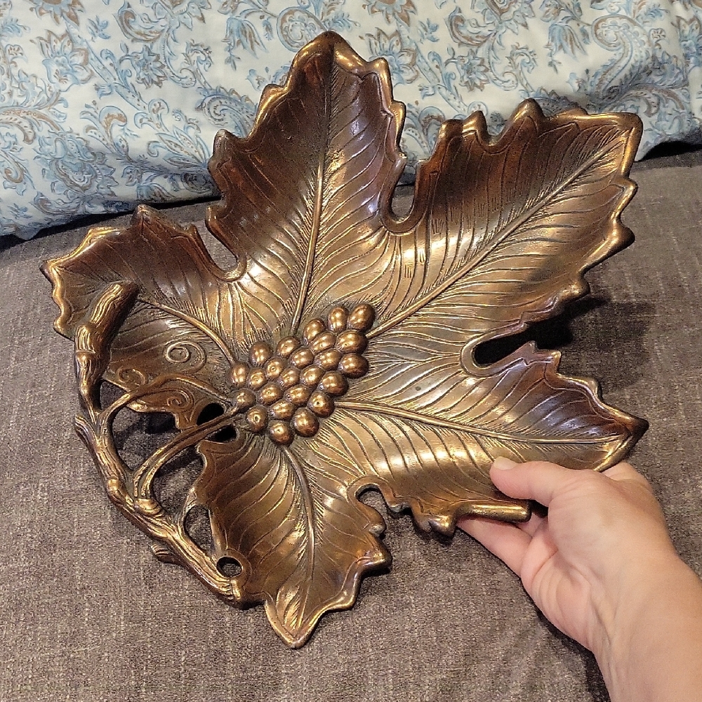 Copper Relief Leaf & Grape Shaped Decorative Platter/ Hanger/ Forged Metal EUC